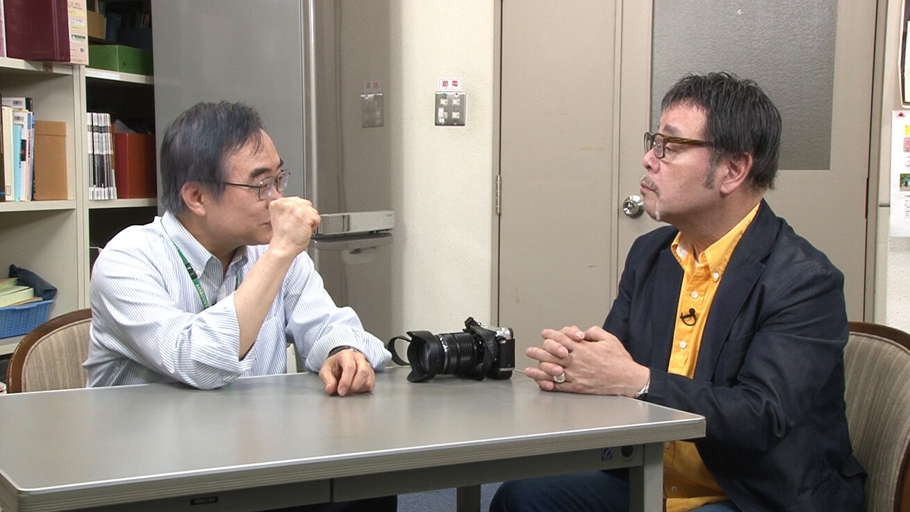 小林誠教授となぎら健壱さんの対談風景